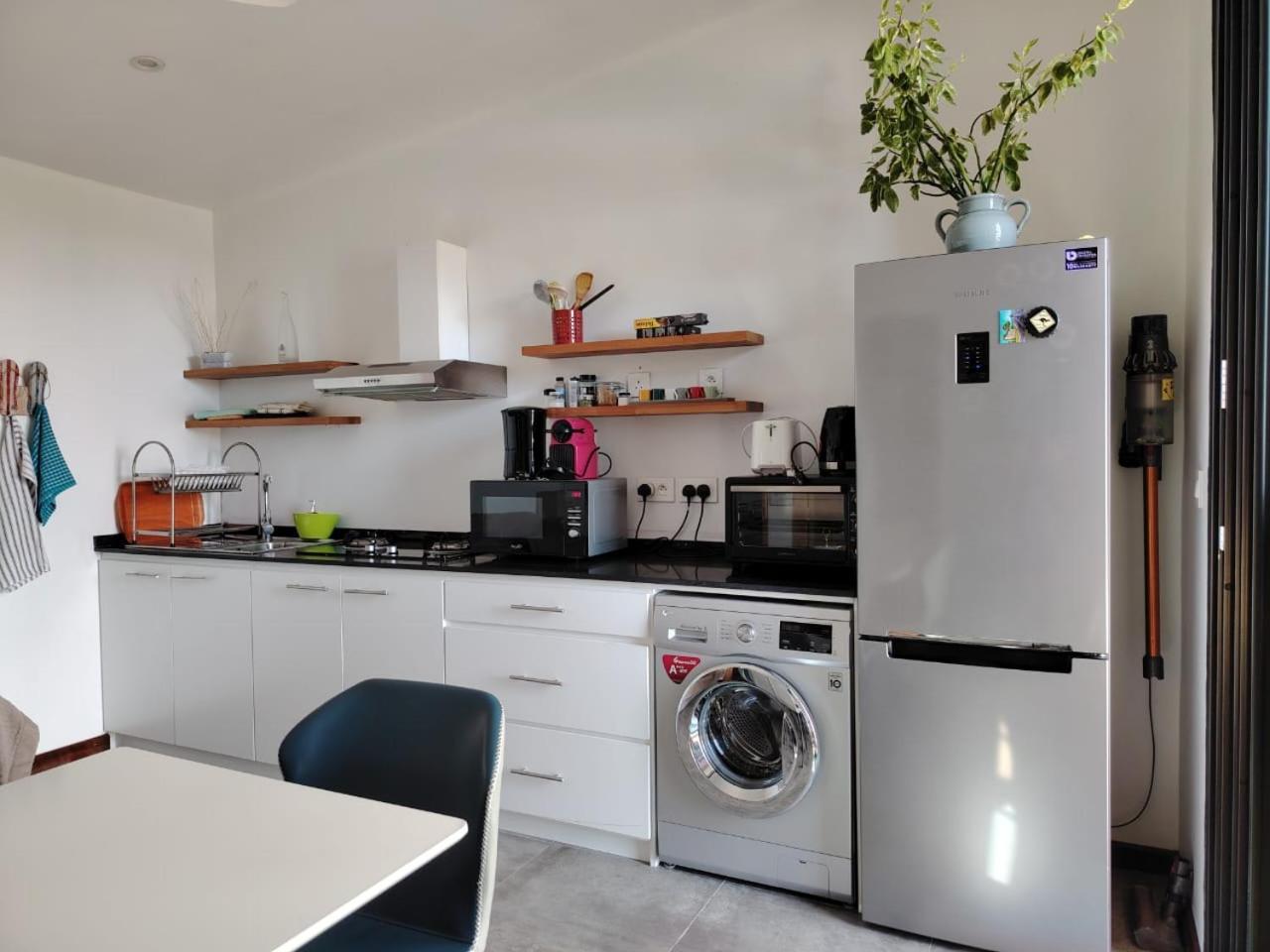Le P'Tit Bohneur Apartamento Trou aux Biches Exterior foto